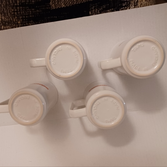 4/$30 Set of 4 Tall & Thin Mugs - Picture 4 of 5